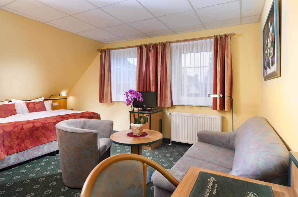 Hotel Landhaus Dierkow Rostock Bilik gambar