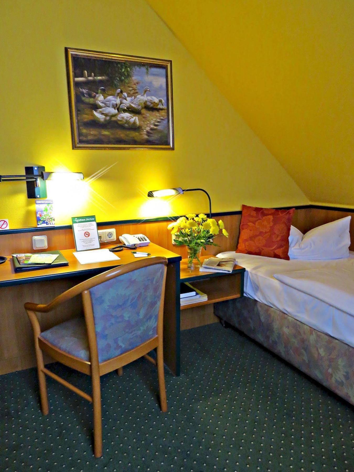 Hotel Landhaus Dierkow Rostock Luaran gambar